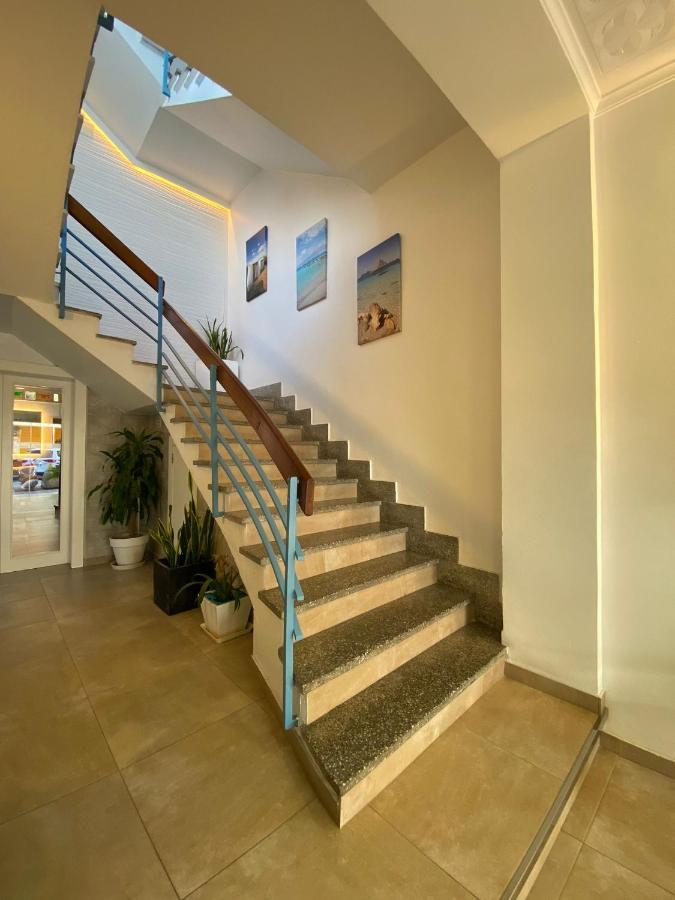 Hostal Pitiusa Ibiza Town Exterior photo