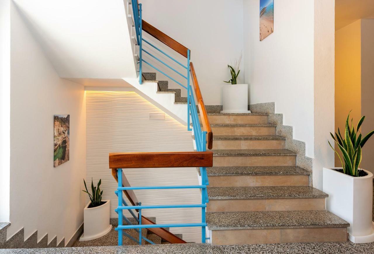 Hostal Pitiusa Ibiza Town Exterior photo
