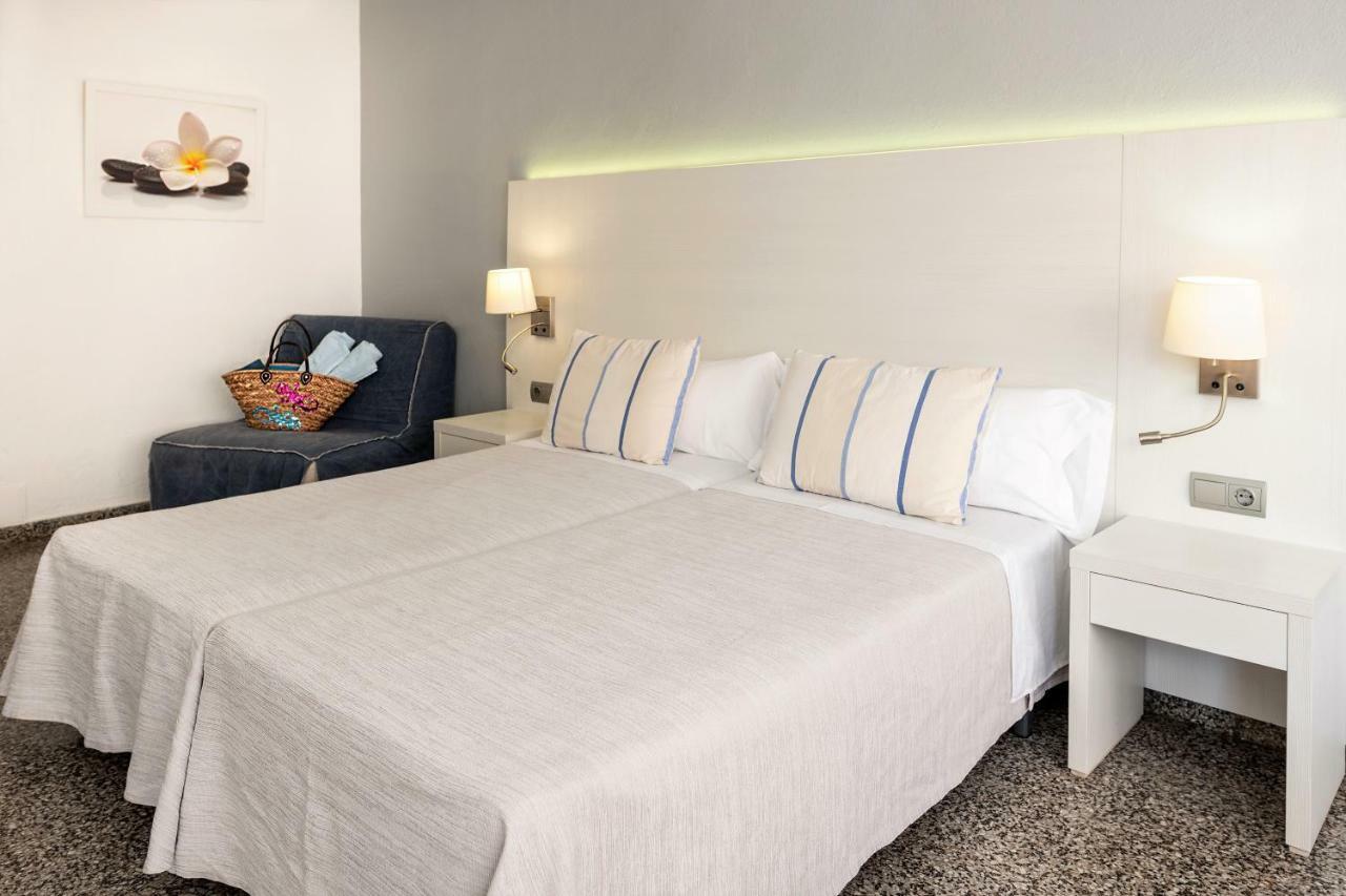 Hostal Pitiusa Ibiza Town Exterior photo